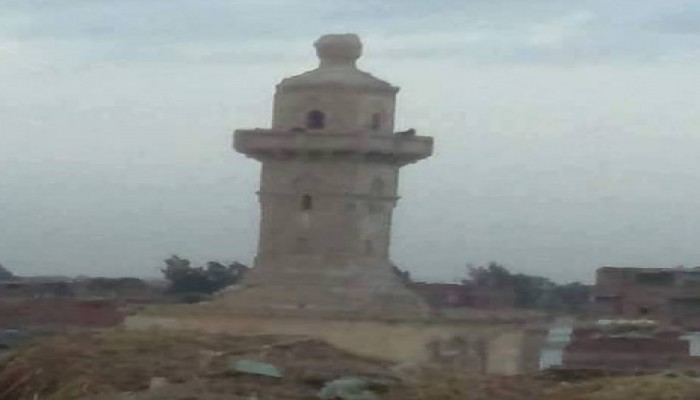 البحيرة: أهالى قرية صفط الحرية مهددون بكارثة سقوط مئذنة مسجد العمرى