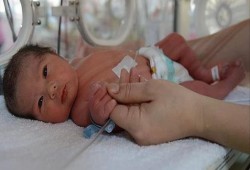 الرضاعة الطبيعية تحمي الأطفال من أمراض الكبد