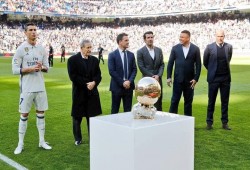 الريال يسحق غرناطة ويحتفل بنجمه الكبير (فيديو)