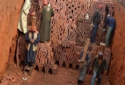 جمعية مصنّعي الطوب: الغلق وتسريح العمالة قادم