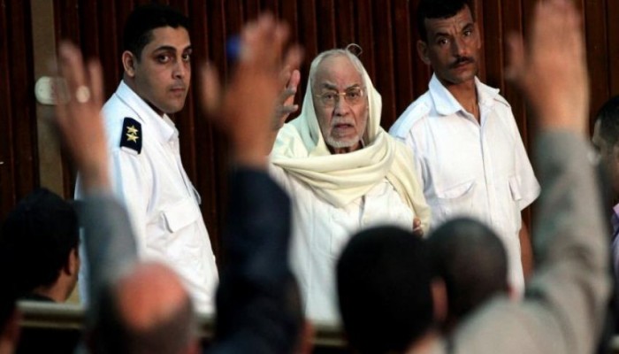 انقذوا مهدي عاكف ..