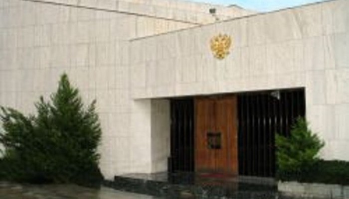 السفارة الروسية باليونان : العثور على جثة السفير الروسي مقتولاً في شقته بأثينا