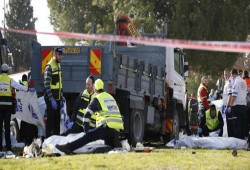 صهاينة يؤكدون كذب نتنياهو في ادعائه تبعية منفذ عملية القدس لـ "داعش"