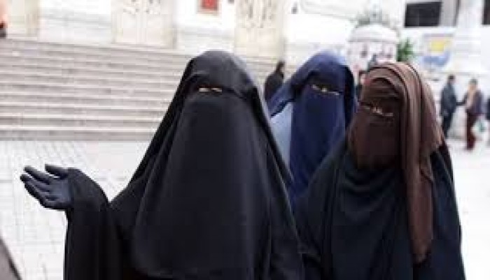 الداخلية المغربية تمهد لحظر النقاب في البلاد