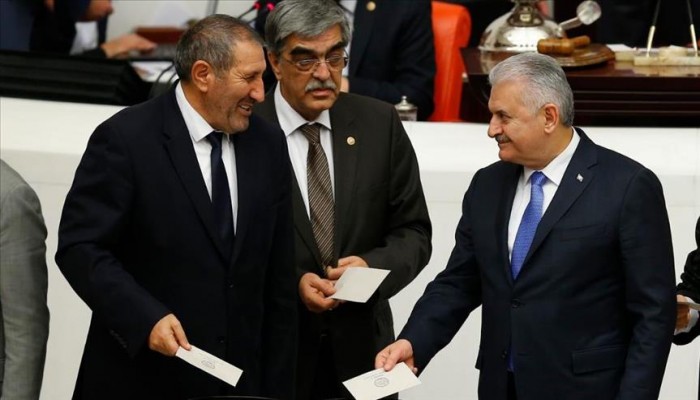 البرلمان التركي يقر مادتين من مقترح التعديل الدستوري