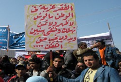 "بتشتغل إيه وبتقبض كام ؟" .. إجابات محزنة للمصريين في عهد الانقلاب