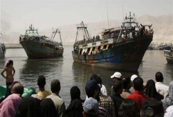 احتجاز 16 صيادا مصريا في تونس