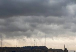 الأرصاد: طقس غدا مائل للبرودة وأمطار غزيرة على السواحل