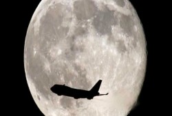 علماء: عمر القمر أكبر بكثير مما نعتقد