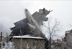 مقتل 32 شخصا جرّاء سقوط طائرة شحن تركية على قرية بقرغيزيا