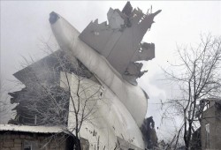 الخطوط الجوية التركية تنفي علاقتها بطائرة شحن سقطت في قرغيزستان