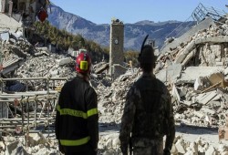 زلزال قوي يضرب العاصمة الأيطالية والسلطات تخلي مترو المدينة