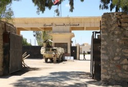 هيئة حقوقية دولية تتهم ضباطا بجيش الانقلاب بالتربح من إغلاق معبر رفح