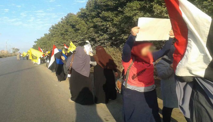 ثوار النوبارية ينتفضون ضد السيسي ويطالبون برحيله