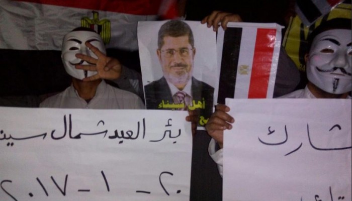 وقفة ليلية لثوار بئر العبد في بداية أسبوع "حاكموا الخائن"