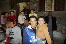 بعد اختفاءه قسريا عقب 3 سنوات سجن .. الأهالي يحتفلون بإخلاء سبيل الطالب "عمار سعيد"