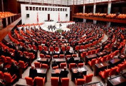 البرلمان التركي يوافق على تعديل دستوري يعزّز صلاحيات الرئيس