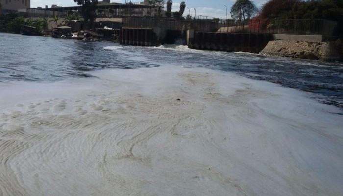 من جديد .. ظهور بقعة زيت بنهر النيل بالدقهلية