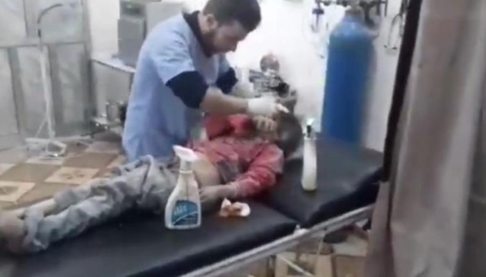 غارات على إدلب ومقتل جنود للنظام بحلب