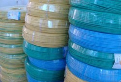 رئيس الجيزة للكابلات يستغيث: الدولار يهدد الشركة بوقف الإنتاج