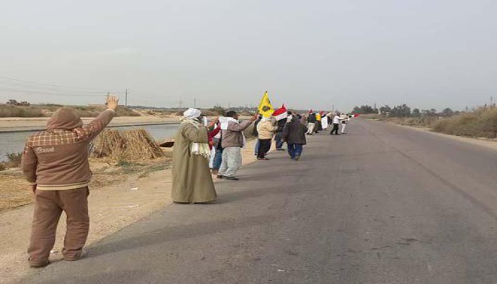 النوبارية للمرة الثانية في سلسلة بشرية رفضاً لانقلاب الدم