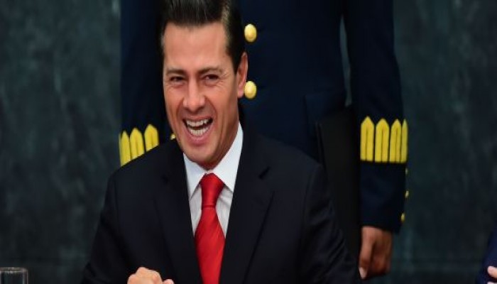 رئيس المكسيك يرفض دفع تكاليف جدار "ترامب" بين بلده وأمريكا