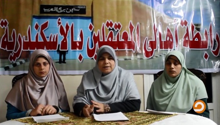 أهالي معتقلي الإسكندرية يكشفون معاناة أبنائهم في "برج العرب"