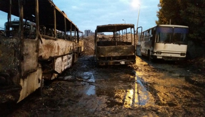 تفحم 4 "أتوبيسات" فى حريق بجراج خاص بشبرا الخيمة فى القليوبية