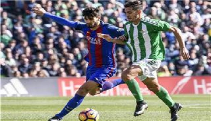 مدرب برشلونة بعد التعادل : بيتيس كان يستحق الفوز