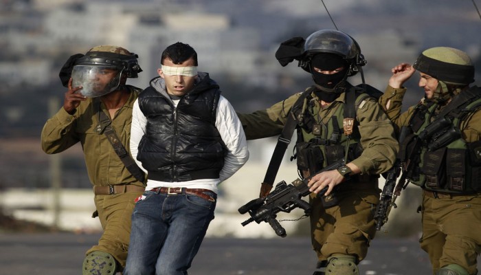 الاحتلال يعتقل 19 فلسطينيا ويستولي على منشآت