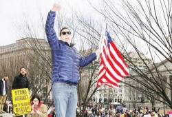 ترامب يستعد لحظر رعايا دول أخرى قد تكون من بينها مصر والسعودية