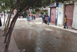 محليات الانقلاب تتجاهل شكاوى أهالى قرية بأبو المطامير من غرقهم فى الصرف الصحى