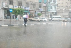 الأمطار الغزيرة بالبحيرة تعطل الحركة المرورية