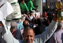 مصر تضاعف أعباء الفقراء بقرار جديد يبدأ تنفيذه اليوم