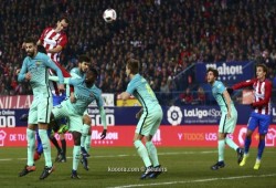 برشلونة يسقط أتليتكوا بملعبه في قبل نهائي كأس أسبانيا (فيديو)