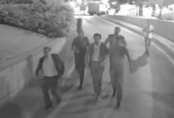 هكذا نجا وزير الاقتصاد التركي من رصاص الانقلابيين (فيديو)