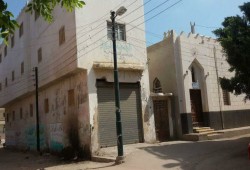 غضب بين أهالي قرية بالبحيرة بعد تعديات صاحب نفوذ على حرم مسجد