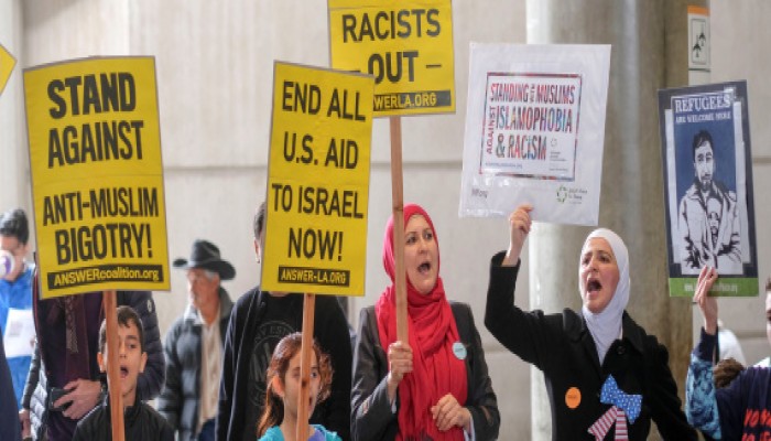 أمريكا تبدأ في استقبال مواطني الدول الـ7 بعد وقف قرار ترامب