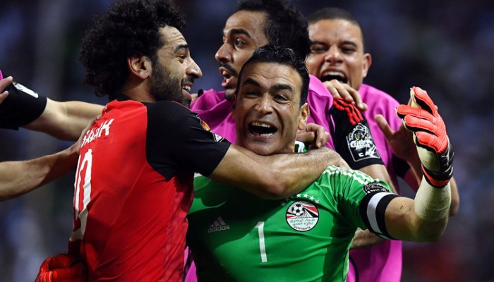 مطار القاهرة يصادر مكافآت لاعبي منتخب مصر