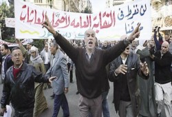 أصحاب المعاشات لحكومة الانقلاب : سنتظاهر ببدل الإعدام ونعرف الجميع انكم استوليتم على أموالنا