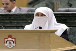 فوائد الديون.. الأردن يحذف آيات الجهاد من مناهج التعليم