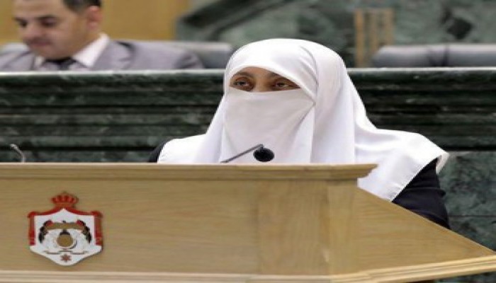 فوائد الديون.. الأردن يحذف آيات الجهاد من مناهج التعليم