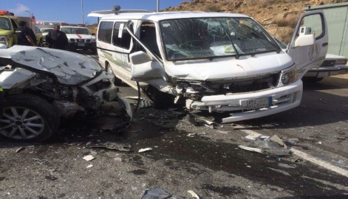 مصرع شخص وإصابة 6 آخرين في حادث انقلاب سيارة بالوادي الجديد