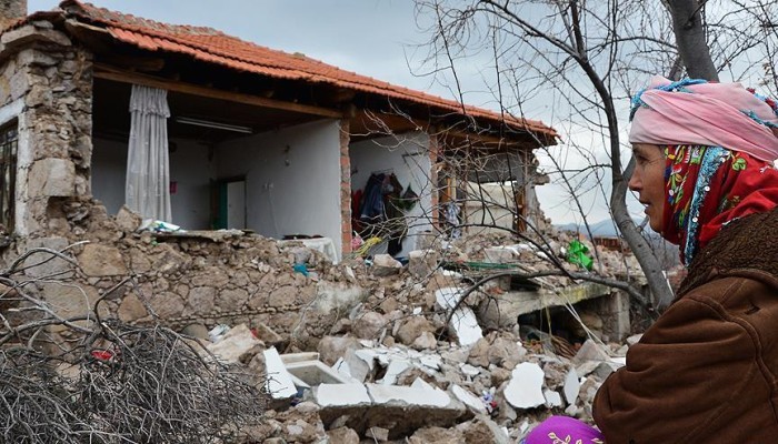 زلزال ثان بقوة 5.3 يضرب جناق قلعة التركية