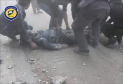 عشرات الضحايا بغارة إدلب وقصف الغوطة بالغازات