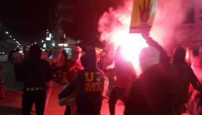 ثوار أبو حماد بالشرقية يواصلون تظاهرات السيسي فقرنا