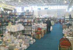 "معرض الكتاب" تحول إلى متحف بفضل السيسي
