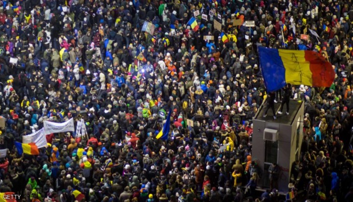 بالفيديو :رومانيا_تظاهرات ضدالفساد تجبر وزير العدل على الاستقالة