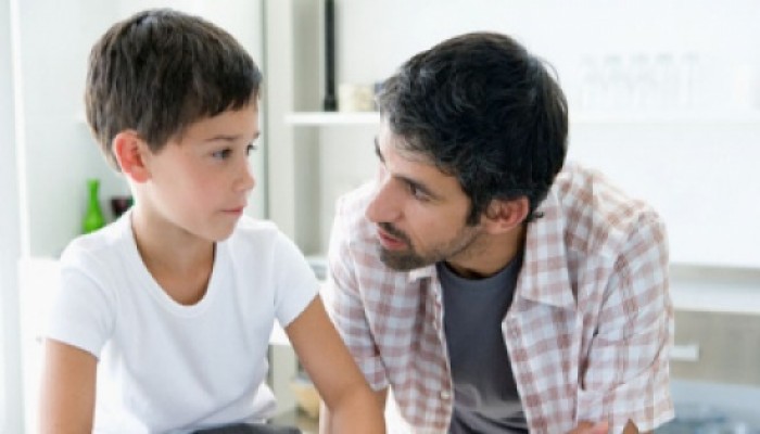 هكذا تعلم طفلك عدم إفشاء أسرار البيت