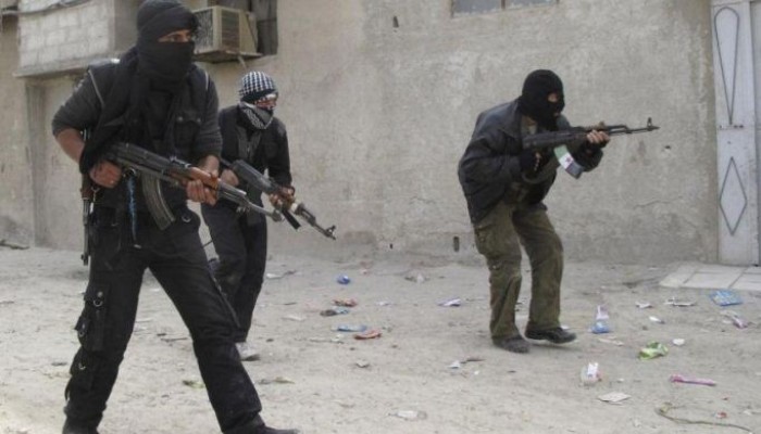 مسلحون يقتلون مواطنًا ويخطفون نجله بالعريش بدعوى تعاونهما مع "الأمن"